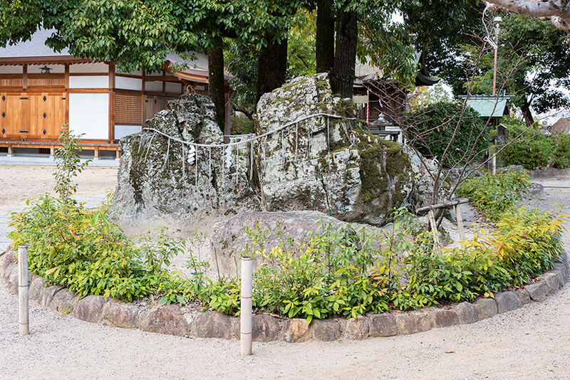 阿智神社の盤座