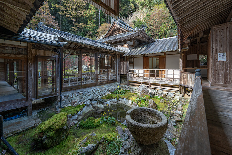 小さな池泉庭園