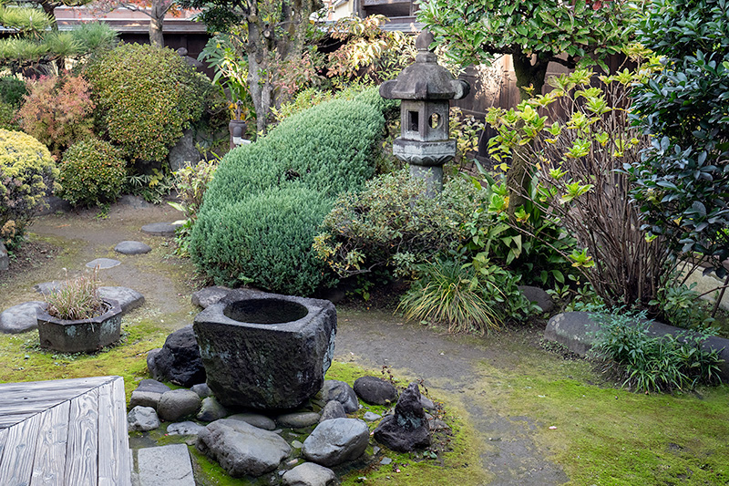 手水鉢