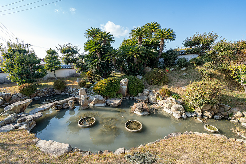 池泉観賞式庭園