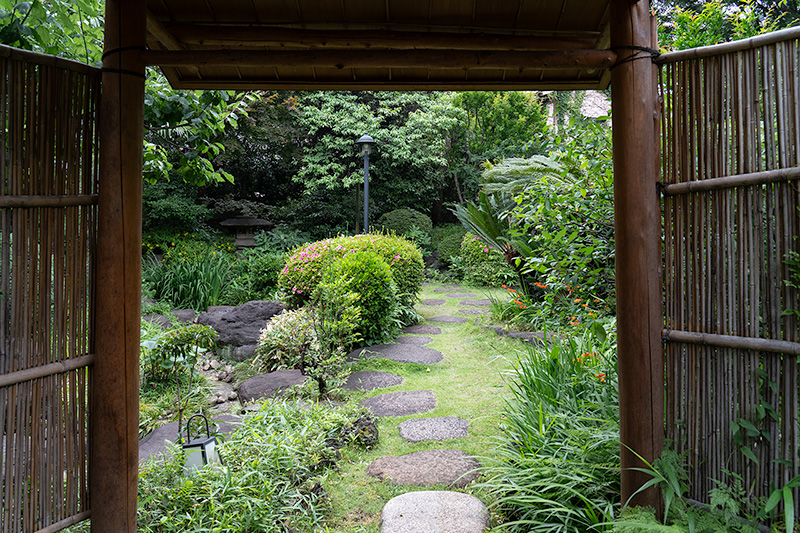 庭園の入口