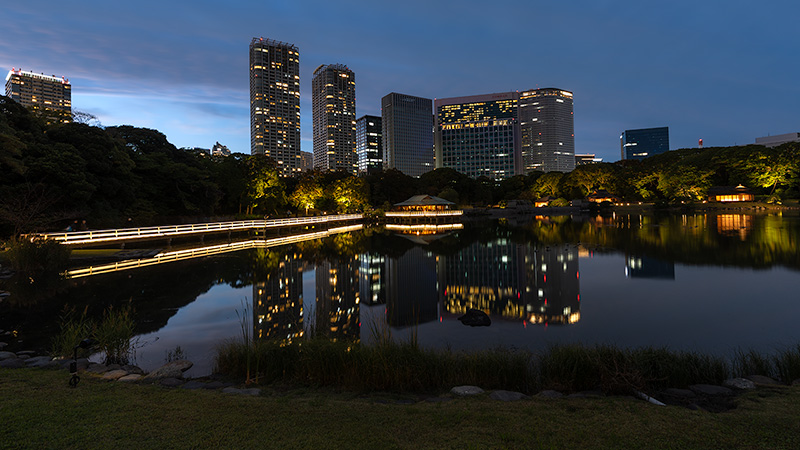 お伝い橋と中島の御茶屋