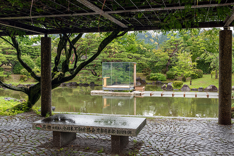 24時間開放されている日本庭園