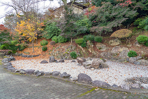 嚮陽庭園(西山公園)