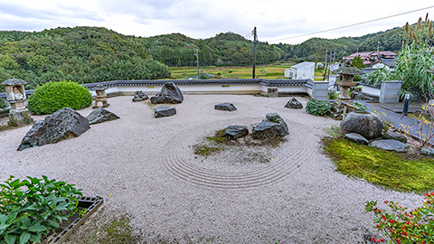 頼清寺