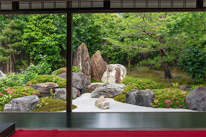 令和に完成した本格的な日本庭園