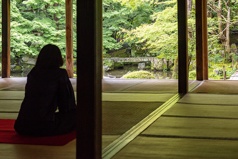 京都の庭園の中でも静寂な空間