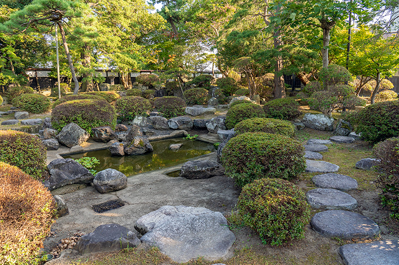 白根庭園