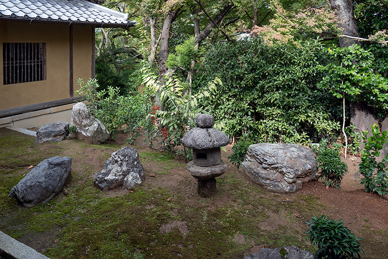 本堂の庭