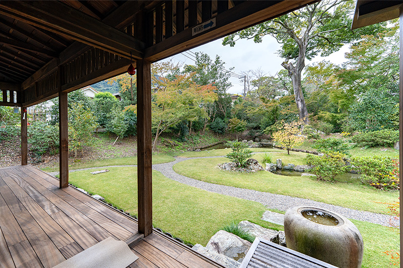 池泉回遊式庭園