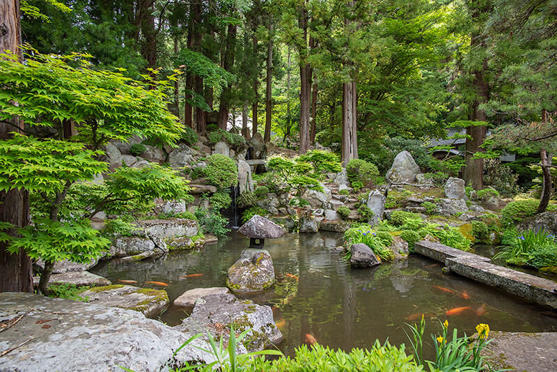 安土桃山時代の庭園と蓬莱三尊石