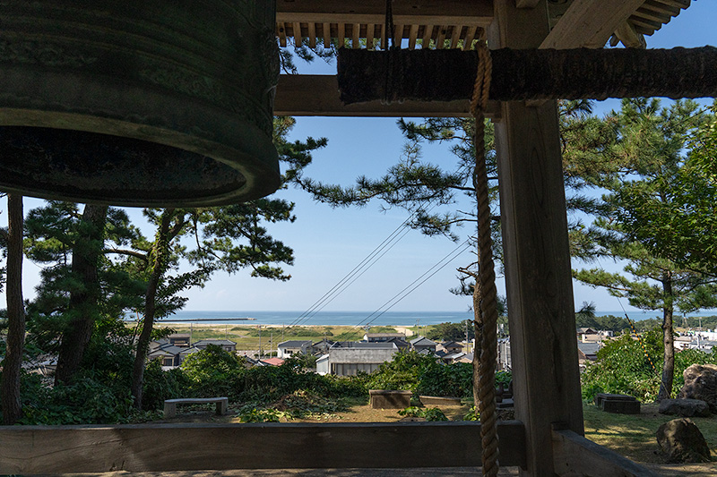 境内からは日本海を眺められる