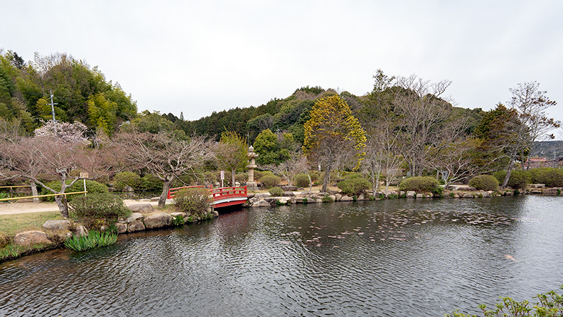 東行池