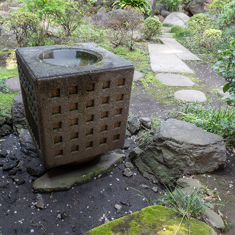 銀閣寺型手水鉢